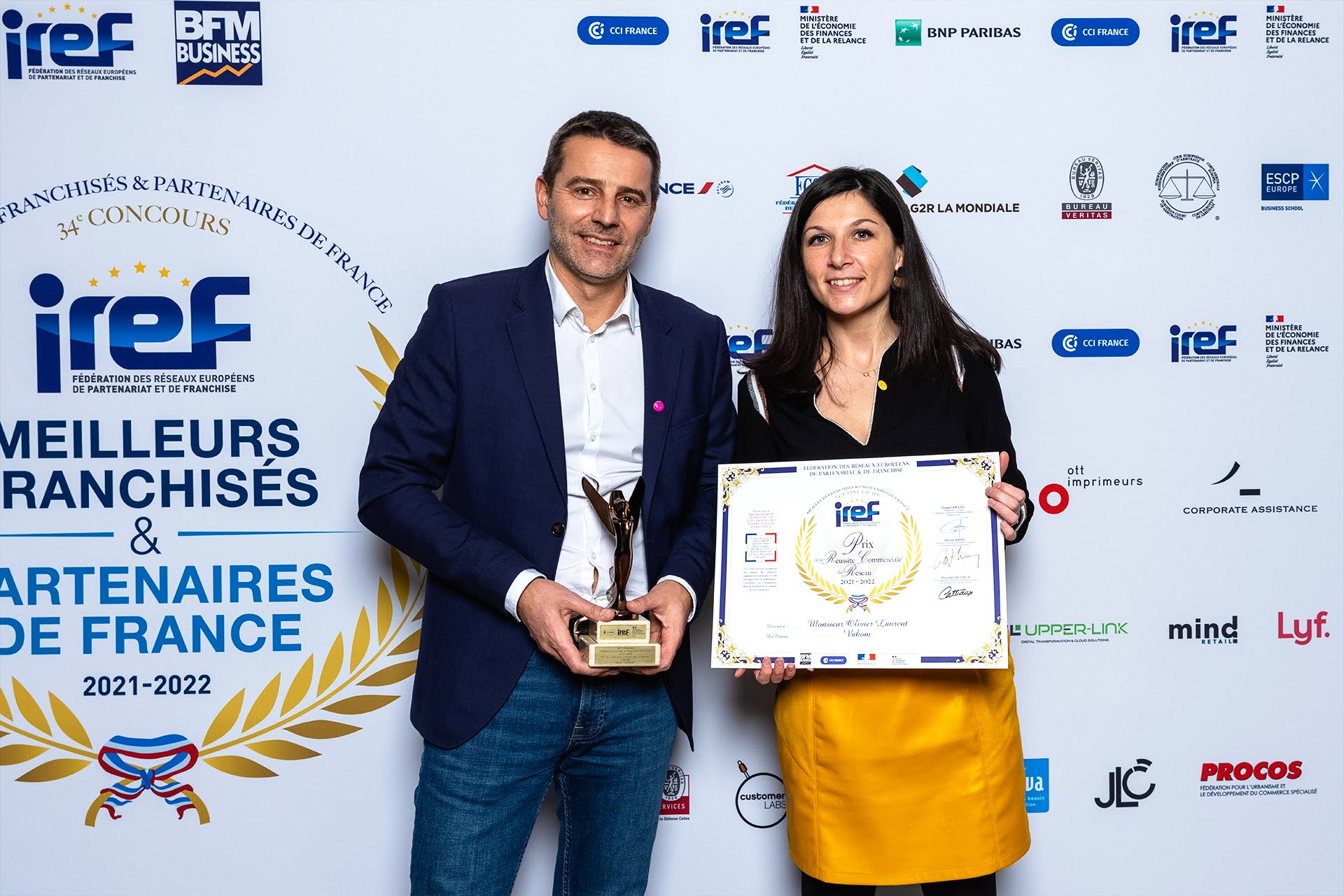Olivier LAURENT et Anne-Claire FEL pour le trophée IREF 2021 « Prix de la Réussite commerciale du Réseau »